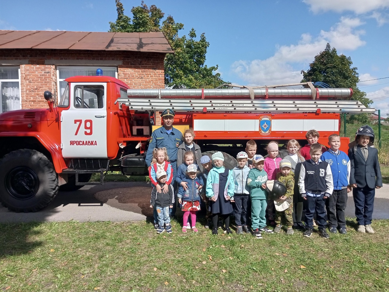 МКОУ &amp;quot;Ярославская НШ&amp;quot; посетили сотрудники пожарной части № 79.